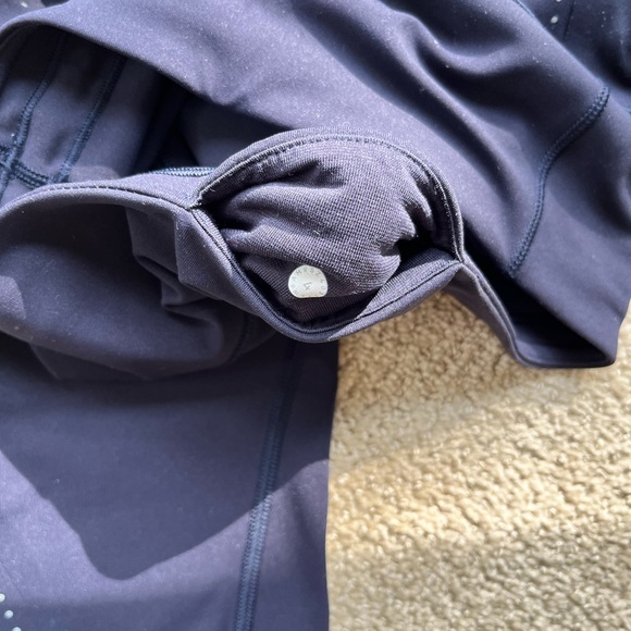 Lululemon leggings - navy color, size 4 - Picture 5 of 6